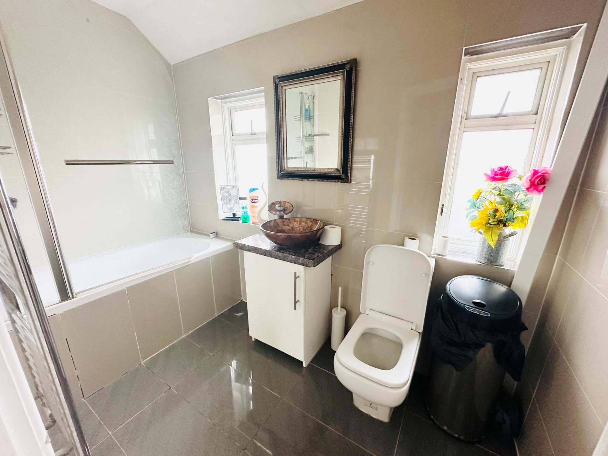 Beautiful Home In London With Easy Access To Central London Sutton  Dış mekan fotoğraf