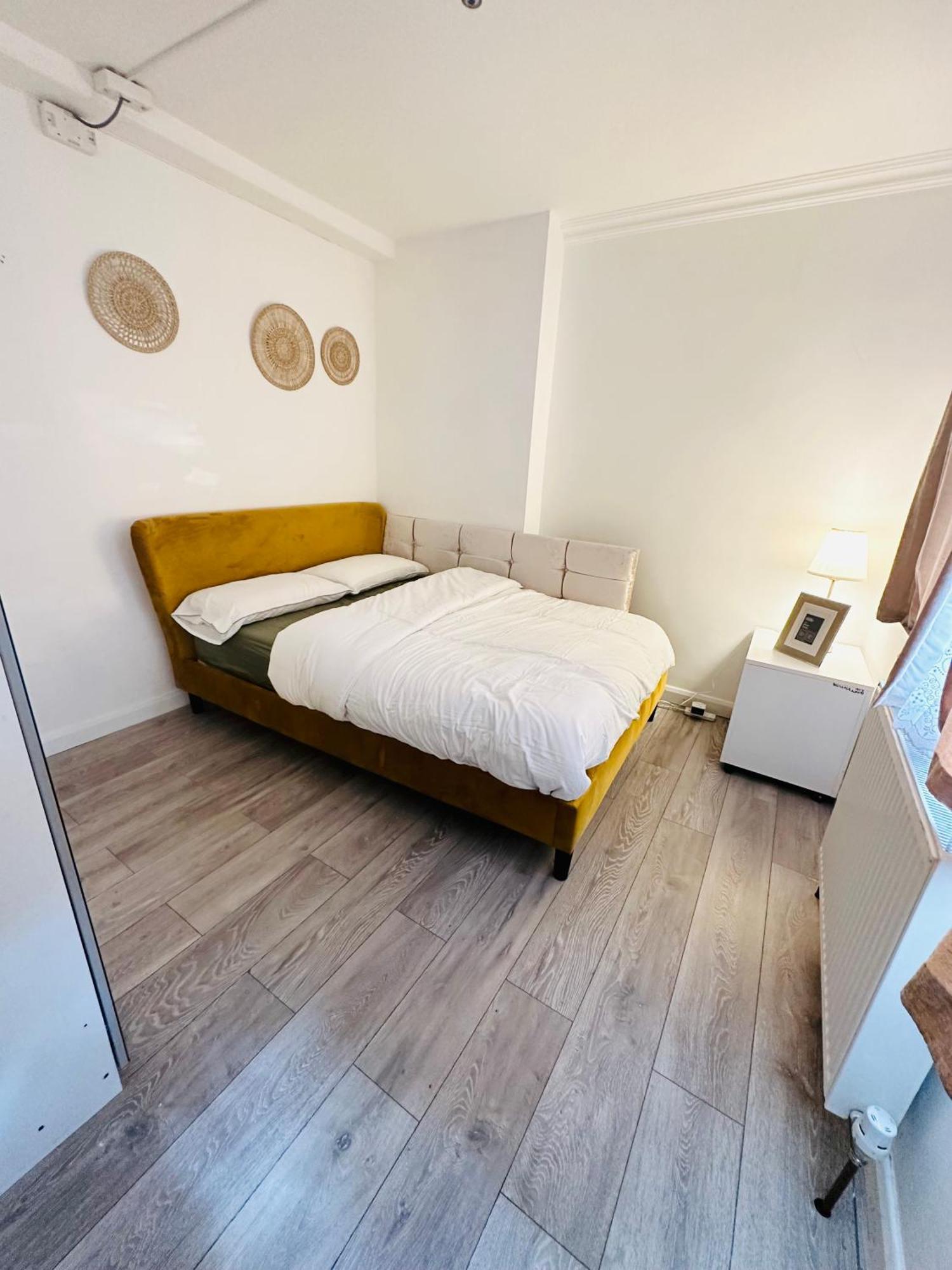 Beautiful Home In London With Easy Access To Central London Sutton  Dış mekan fotoğraf