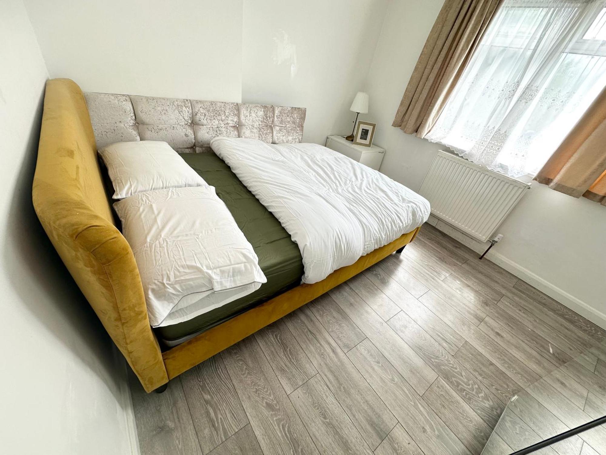 Beautiful Home In London With Easy Access To Central London Sutton  Dış mekan fotoğraf