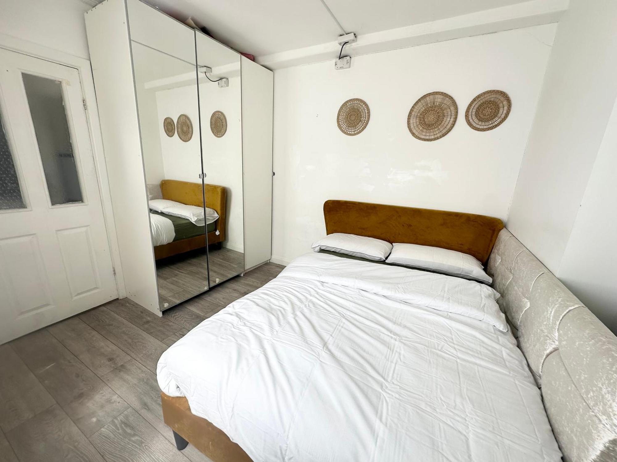 Beautiful Home In London With Easy Access To Central London Sutton  Dış mekan fotoğraf