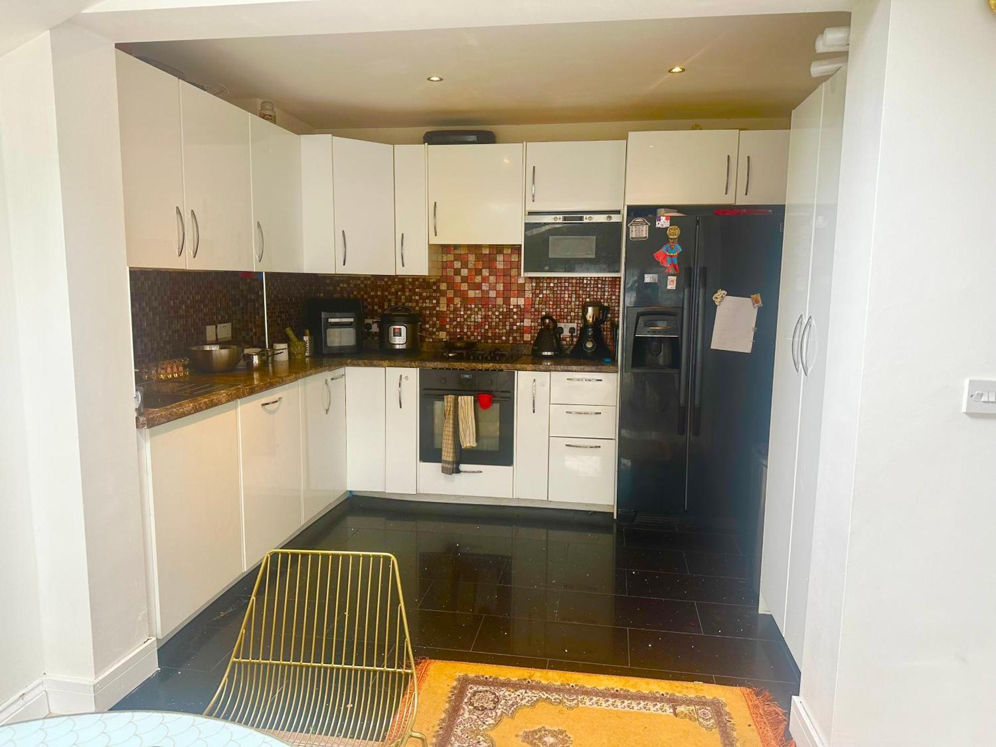 Beautiful Home In London With Easy Access To Central London Sutton  Dış mekan fotoğraf