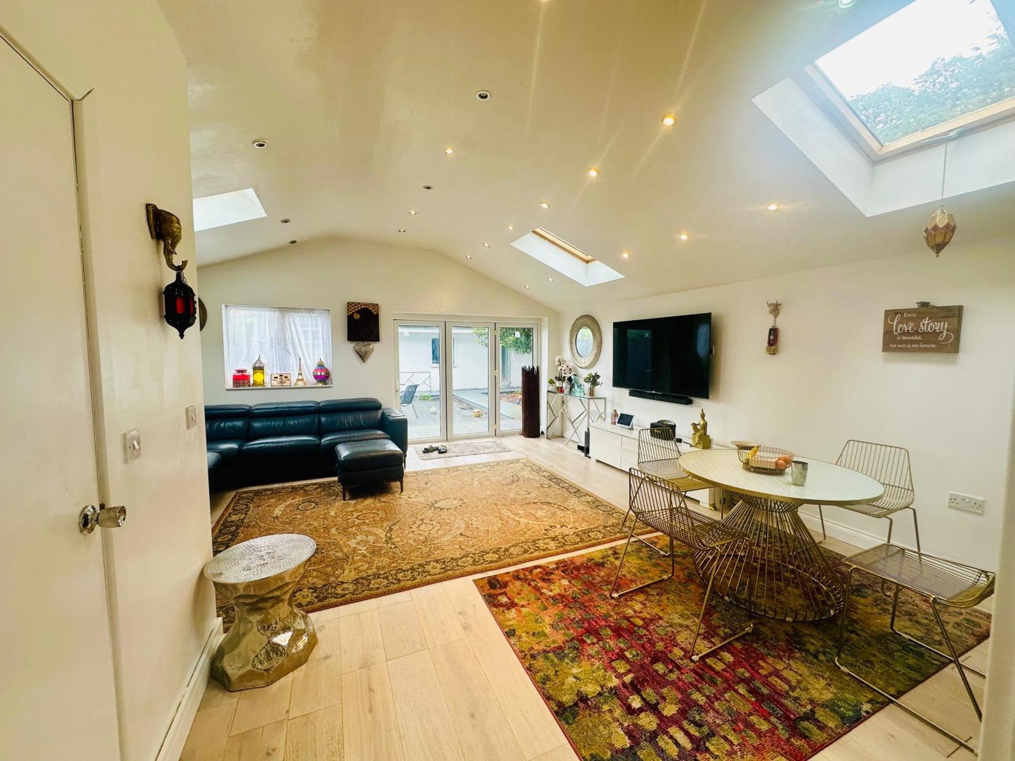 Beautiful Home In London With Easy Access To Central London Sutton  Dış mekan fotoğraf