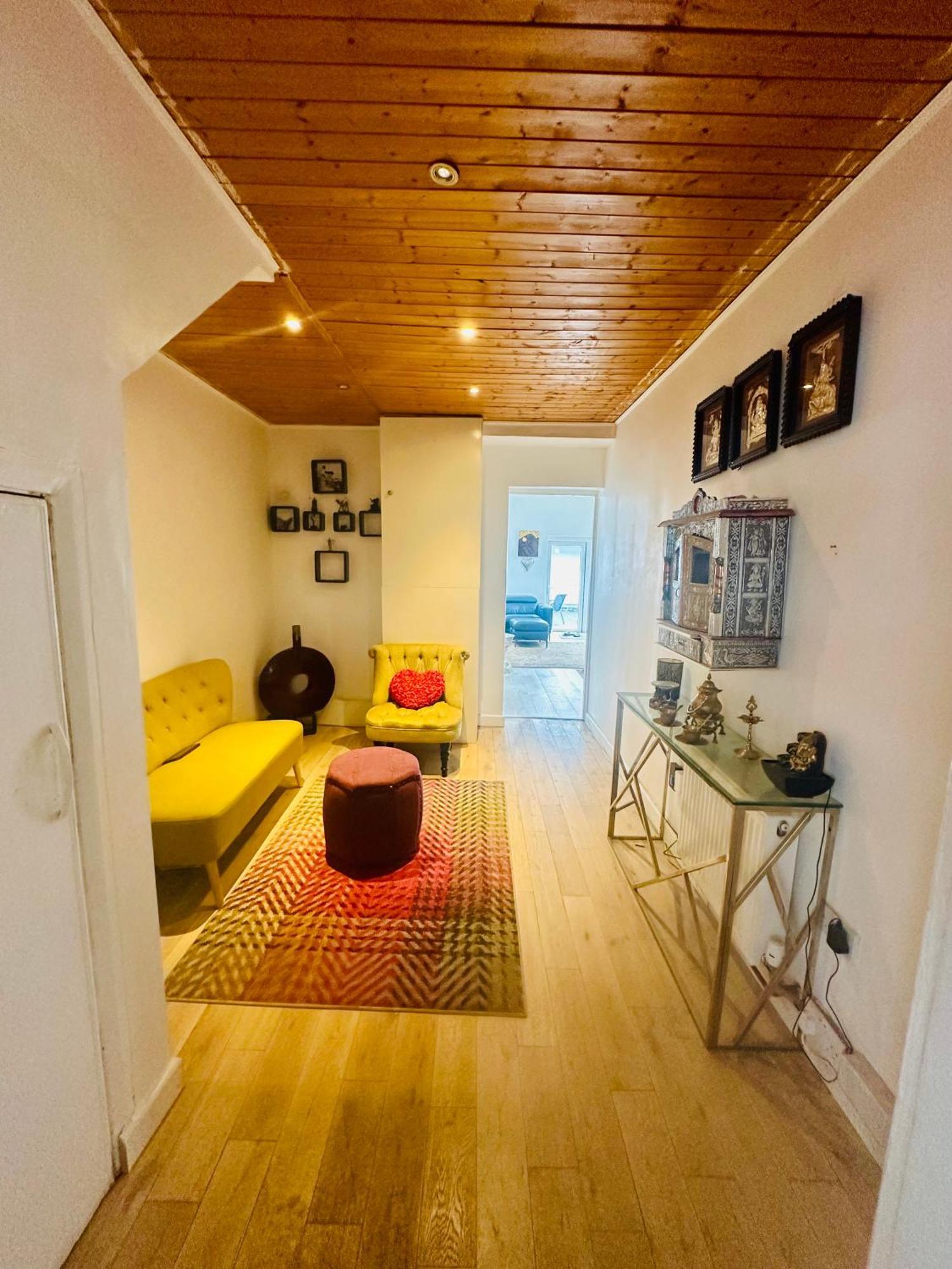 Beautiful Home In London With Easy Access To Central London Sutton  Dış mekan fotoğraf